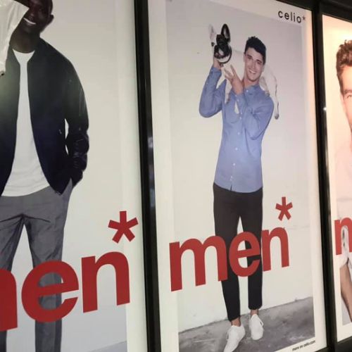Pose adhésif sur façade magasin CELIO