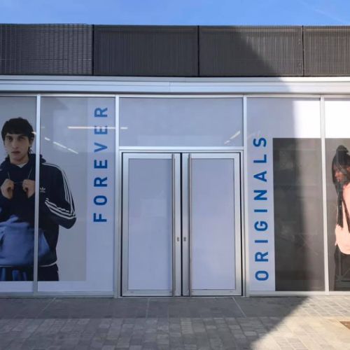 Pose microperforé magasin ADIDAS Honfleur