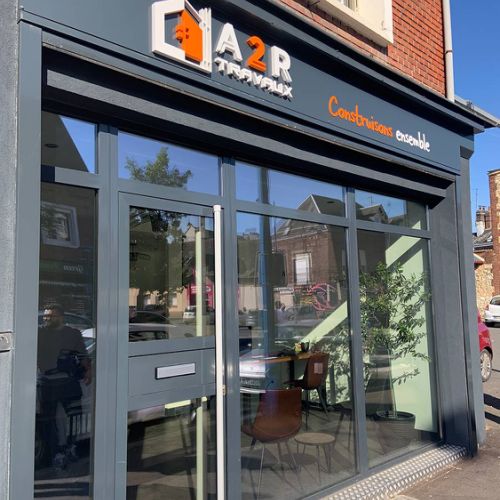 Enseigne Dibond + Lettrages et logo decoupés Forex 34 mm