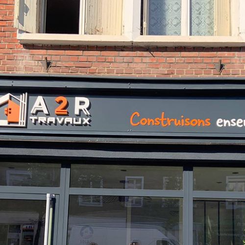 Enseigne Dibond + Lettrages et logo decoupés Forex 34 mm